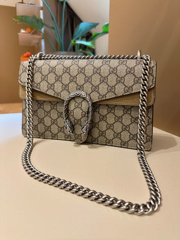 Gucci Dionysus Medium Shoulder Bag