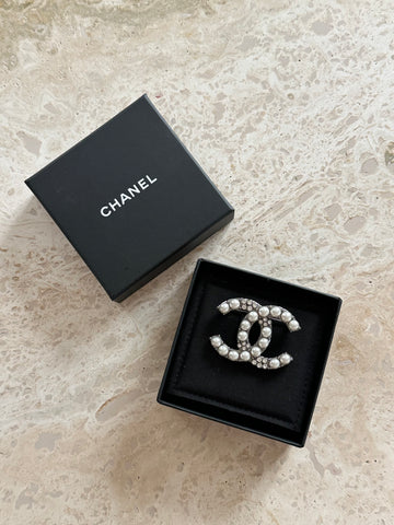 Chanel CC Brooch Large