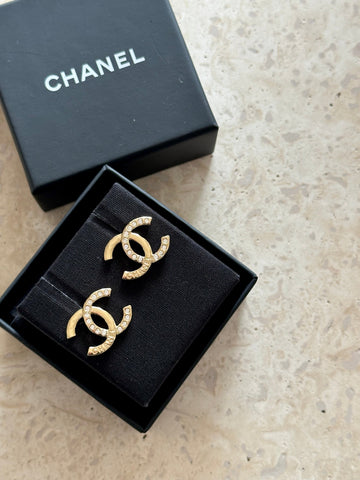 Chanel Boucles Medium Gold
