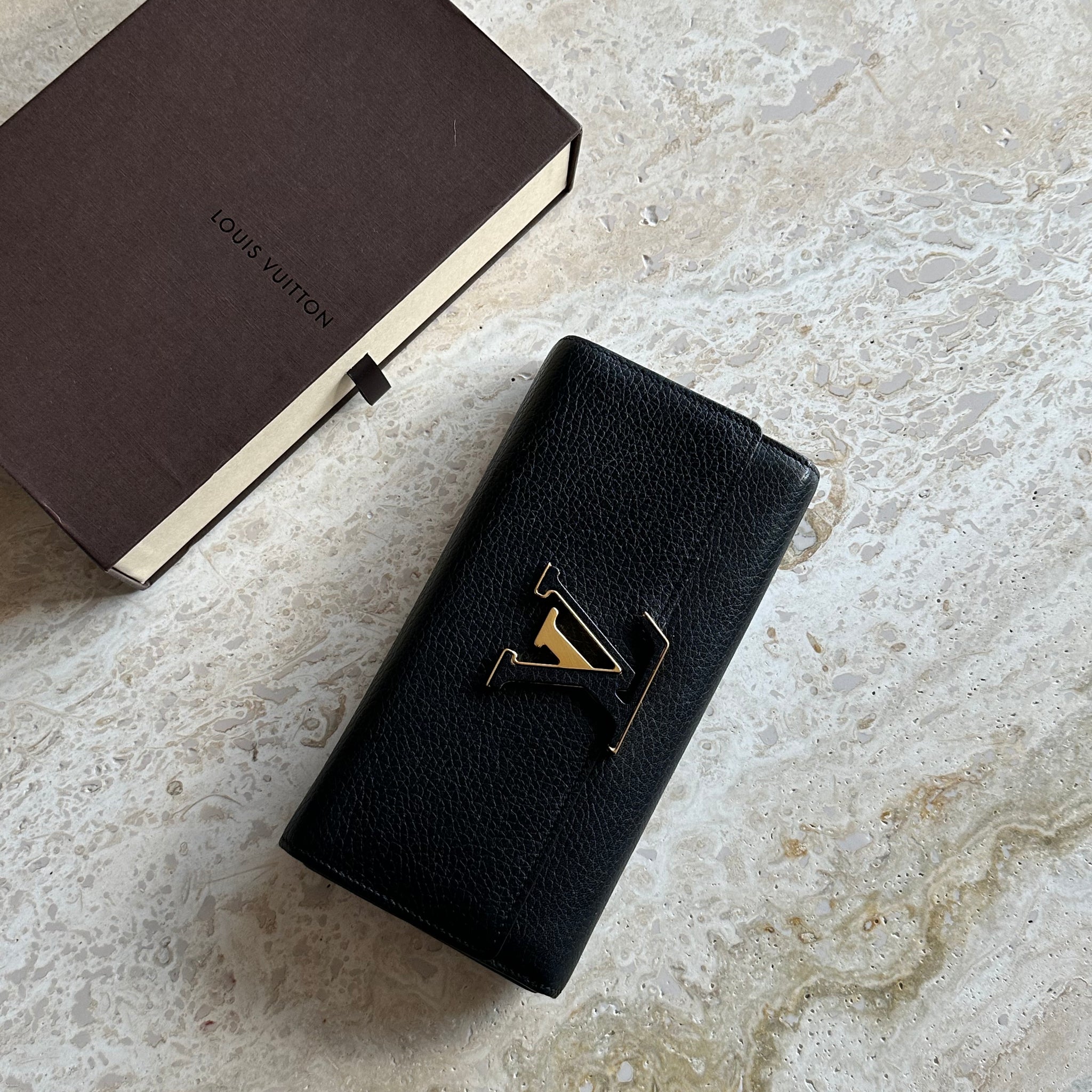 Louis Vuitton Capucines Wallet Black