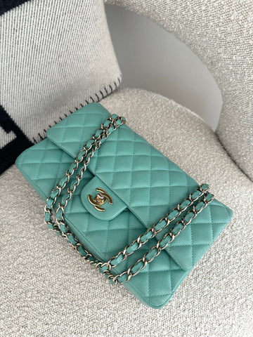 Chanel 21S Medium Classic Flap Bag Tiffany Green Caviar GHW