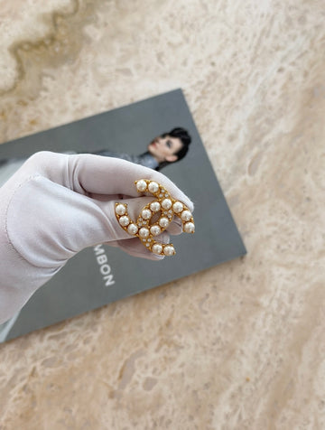 Chanel CC Broche Gold with Pearls