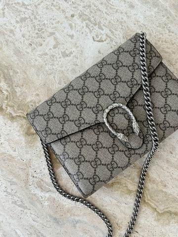 Gucci Dionysus GG Supreme Wallet On Chain