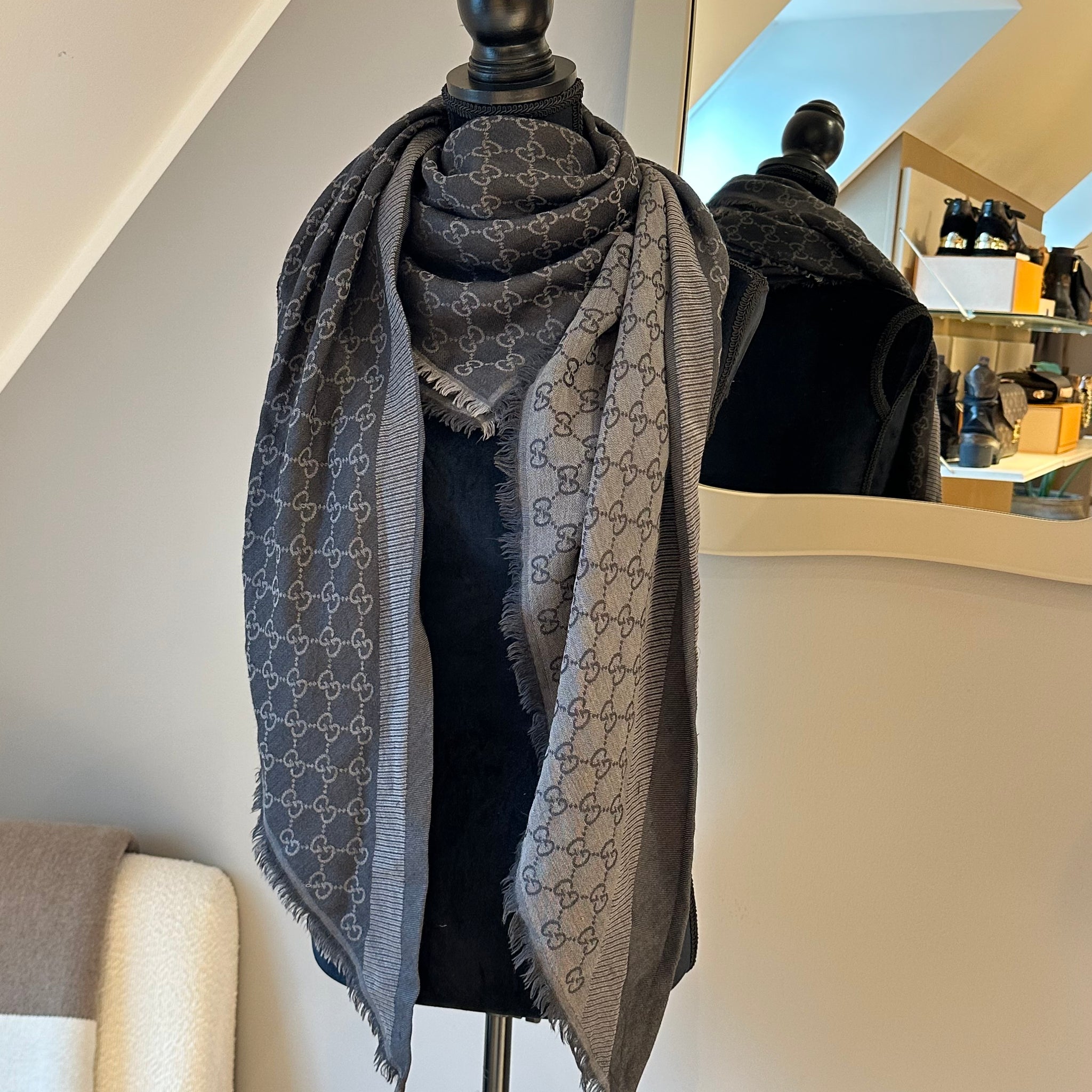 Gucci GG Grey Wool Stole Scarf