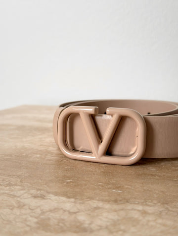 Valentino Garavani Vlogo Signature Leather Belt Powder Rose 95 cm