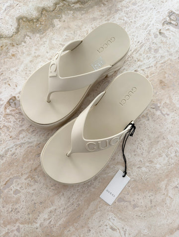 Gucci Thong Platform Sandals Beige 38