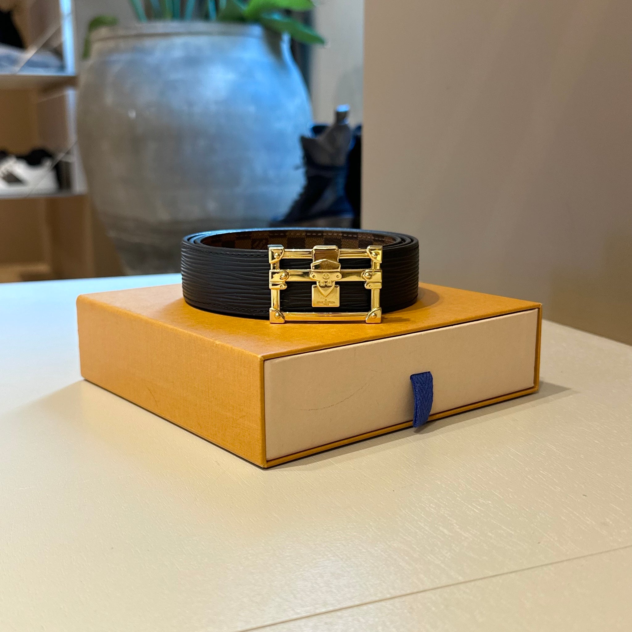 Louis Vuitton 30mm Reversible Belt 90