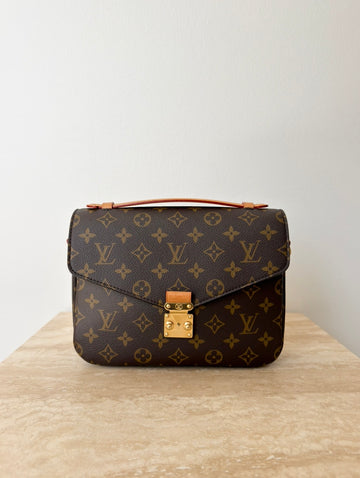 Louis Vuitton Pochette Metis Monogram Canvas
