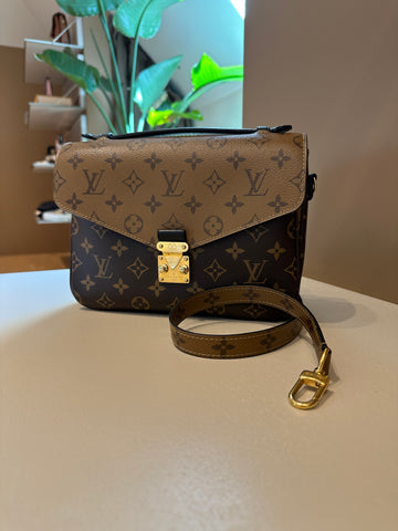 Louis Vuitton Pochette Metis Reverse Monogram Canvas