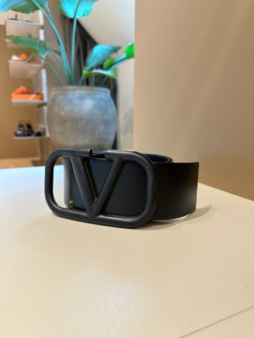 Valentino Garavani Vlogo Signature Leather Belt Black 75 cm