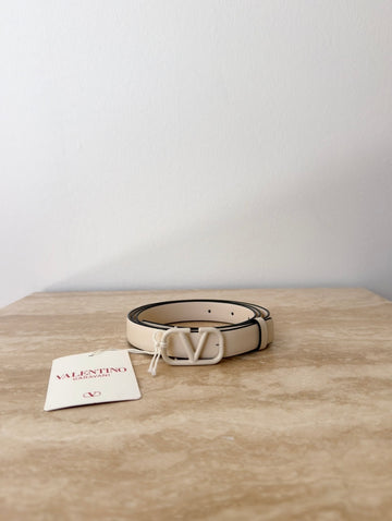 Valentino Garavani Vlogo Signature Leather Belt Light Ivory 95 cm