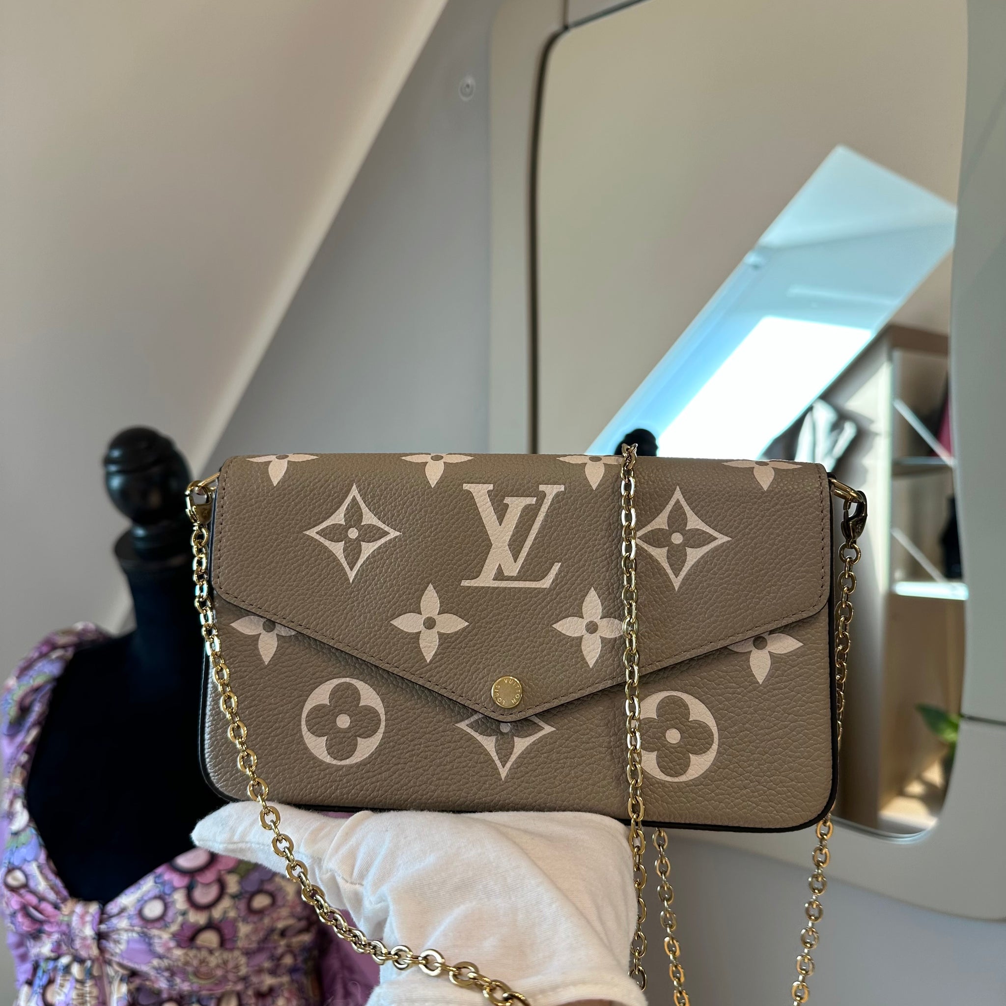 Louis Vuitton Pochette Felicie Monogram Empreinte Leather