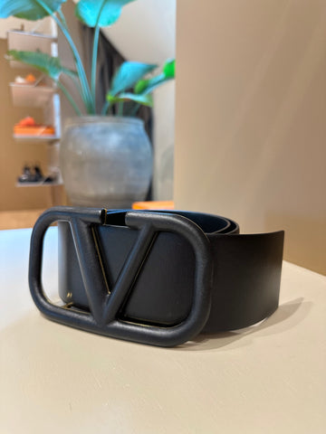 Valentino Garavani Vlogo Signature Leather Belt Black 75 cm