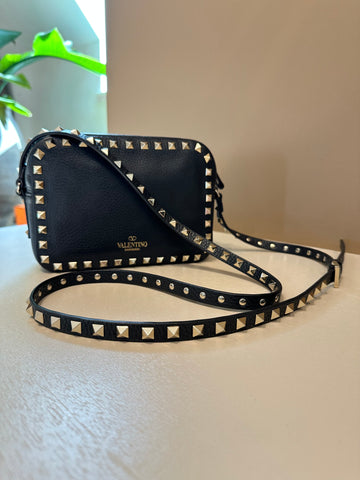 Valentino Garavani Rockstud Camera Crossbody Bag Black