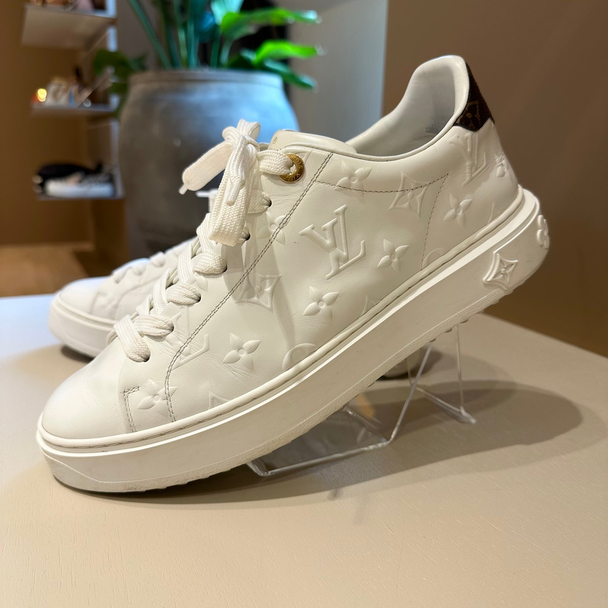 Louis Vuitton Time Out Trainers White/Monogram 40