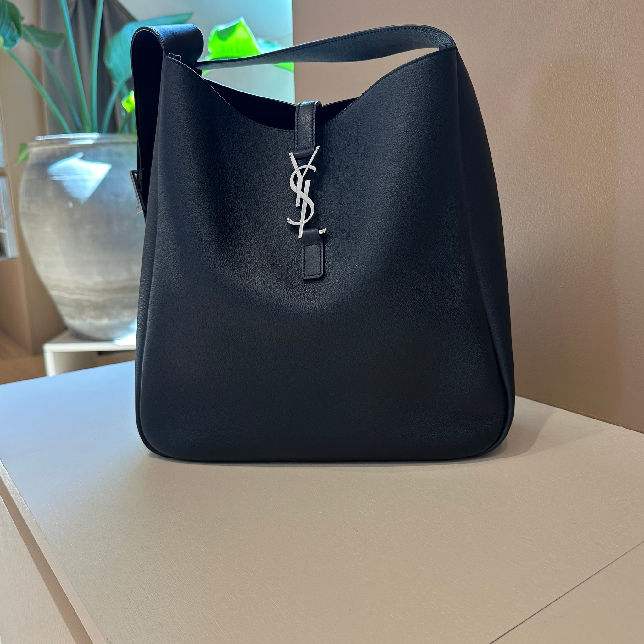 YSL Le 5 á Supple Large Bag Black SHW