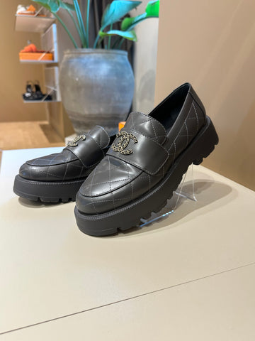 Chanel CC Logo Moccasins Grey GHW 39,5