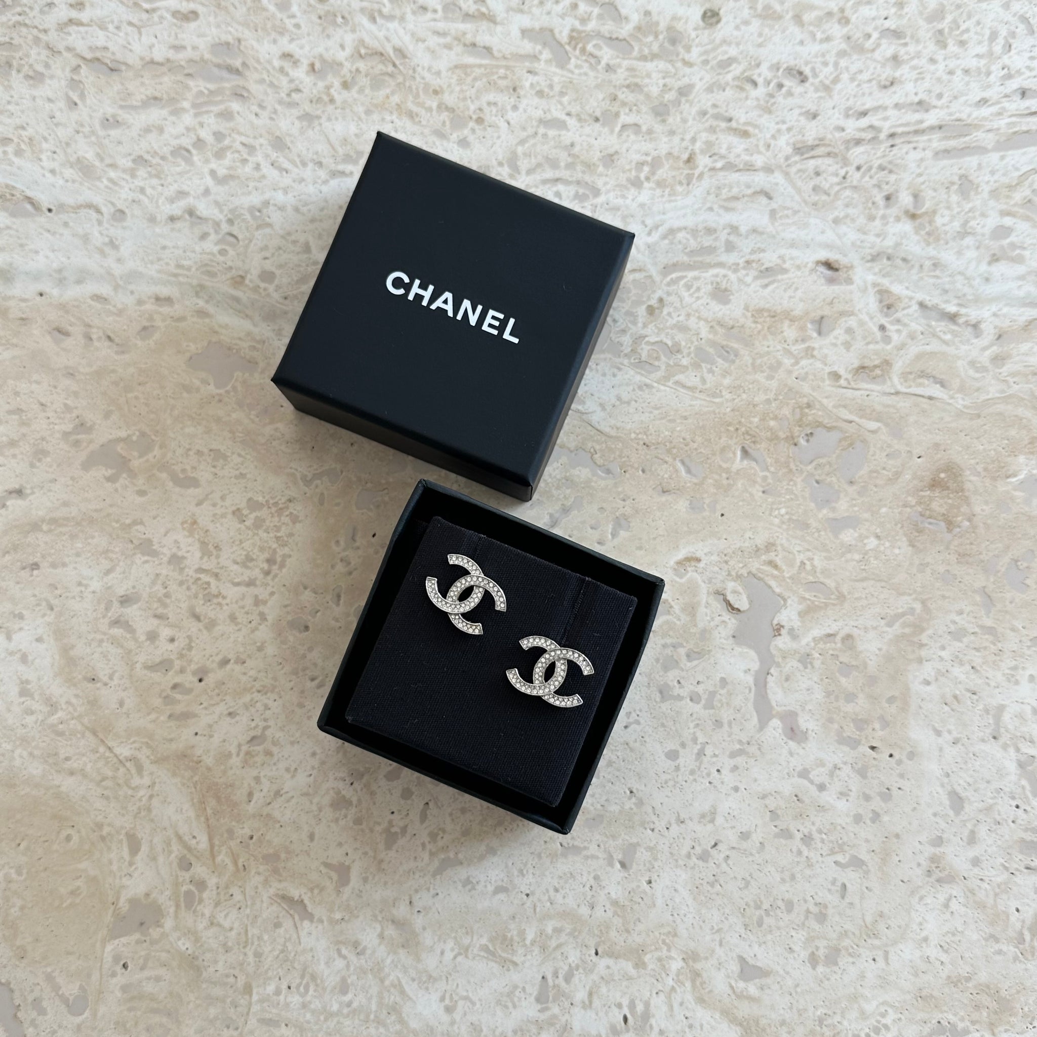 Chanel CC Boucles Silver