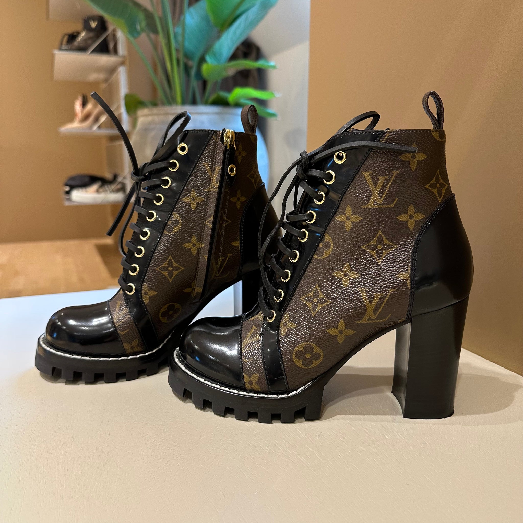 Louis Vuitton Star Trail Ankle Boots 37