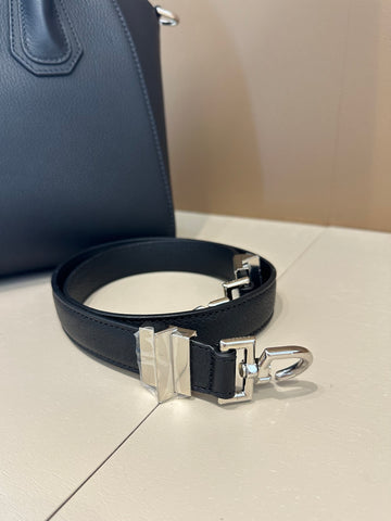 Givenchy Small Antigona Bag Black