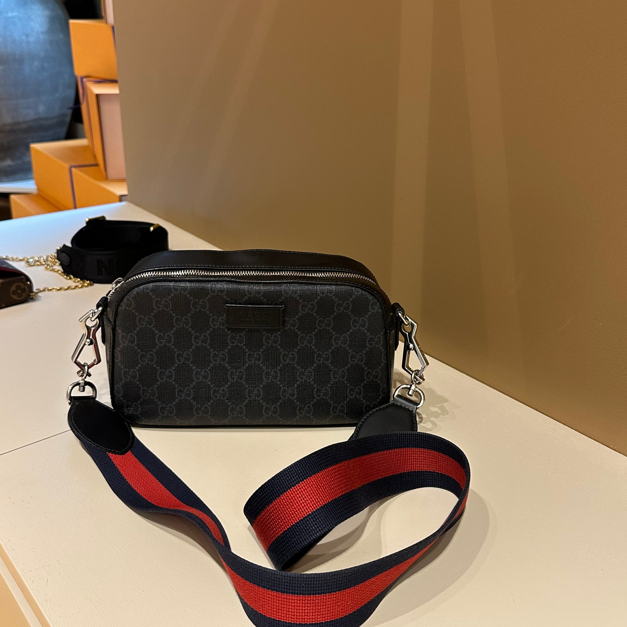 Gucci Messenger Bag Black/Grey