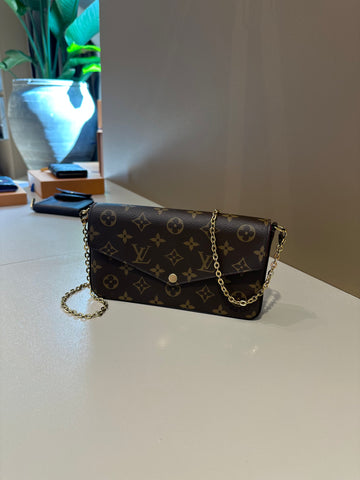 Louis Vuitton Pochette Felicie Monogram Canvas