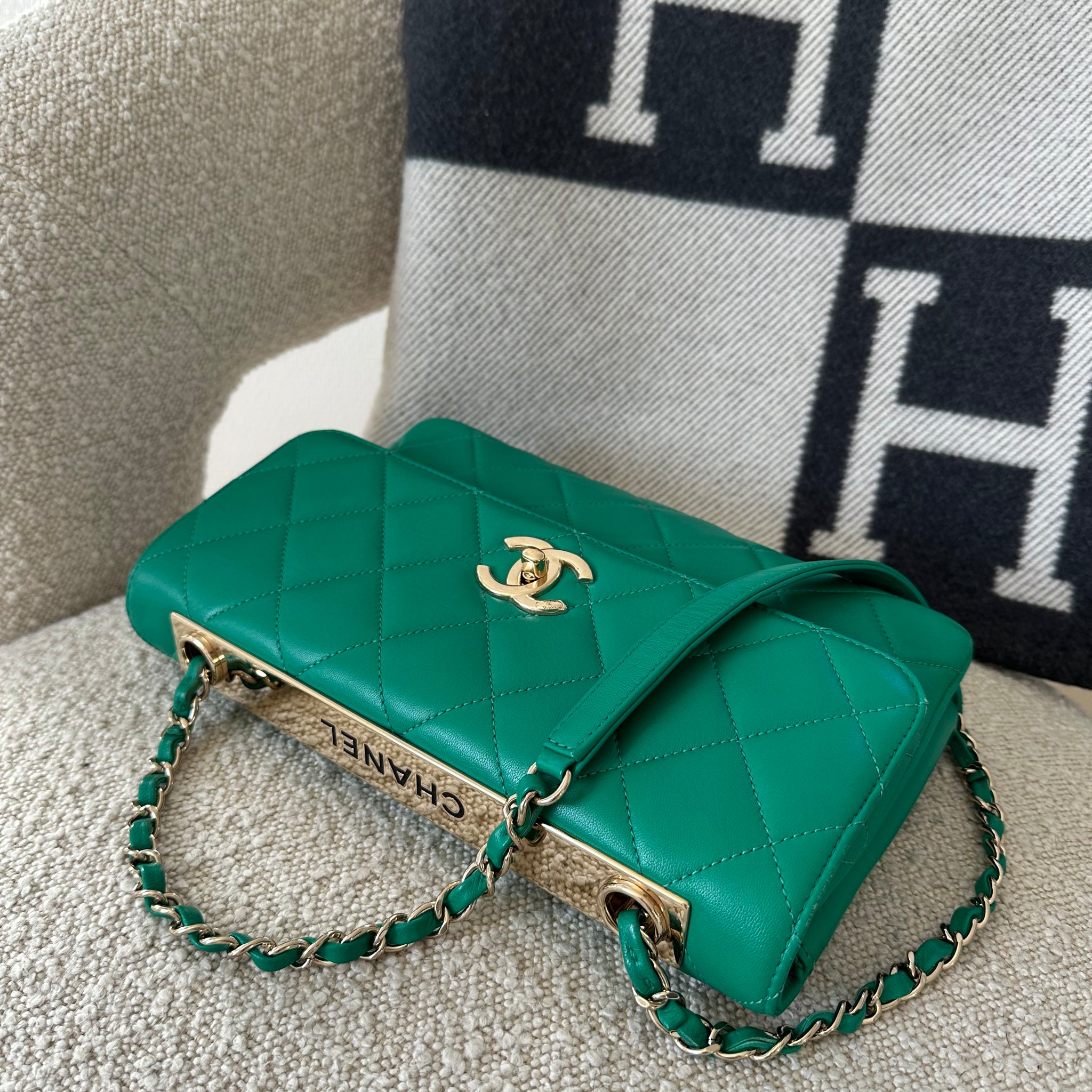 Chanel Trendy CC Shoulder Bag Green Lambskin GHW