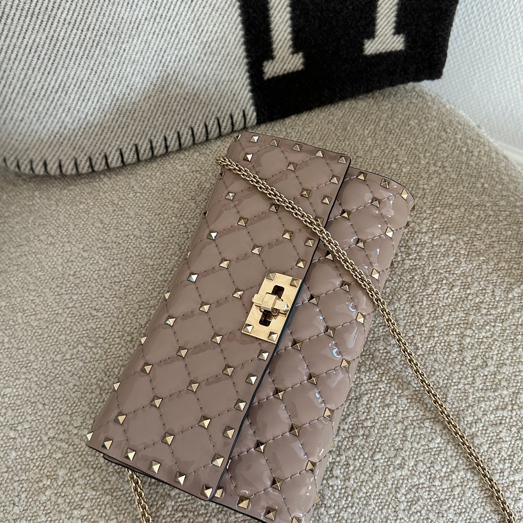 Valentino Garavani Nappa Rockstud Spike Crossbody Clutch Bag